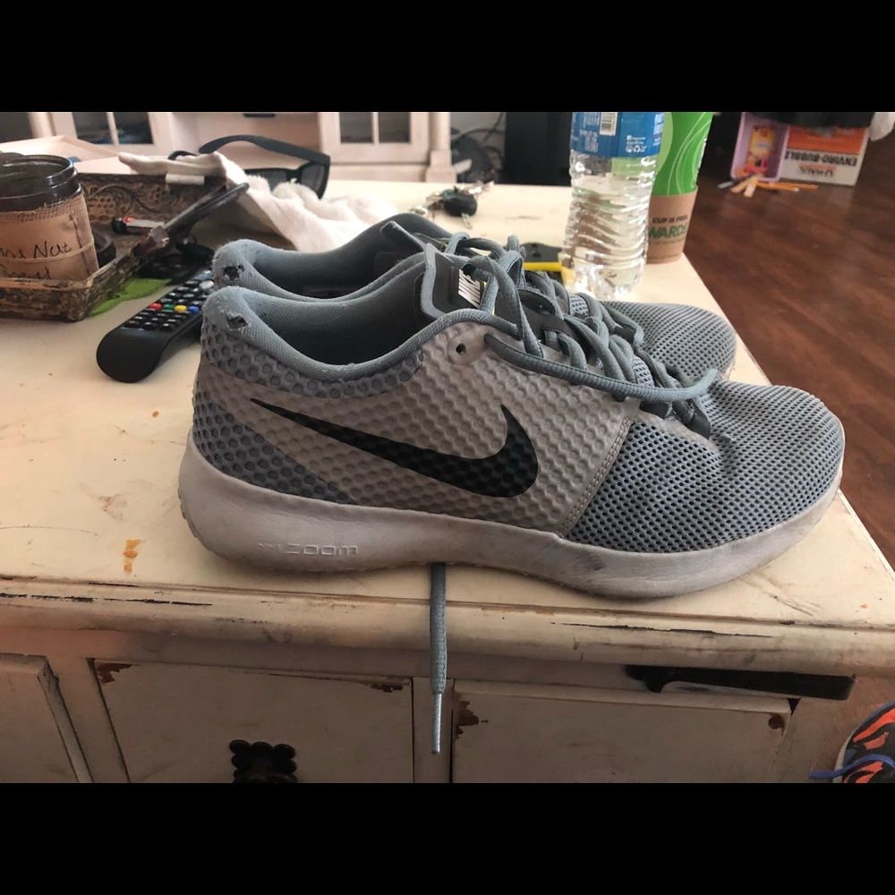 Nike’s - Picture 5 of 6